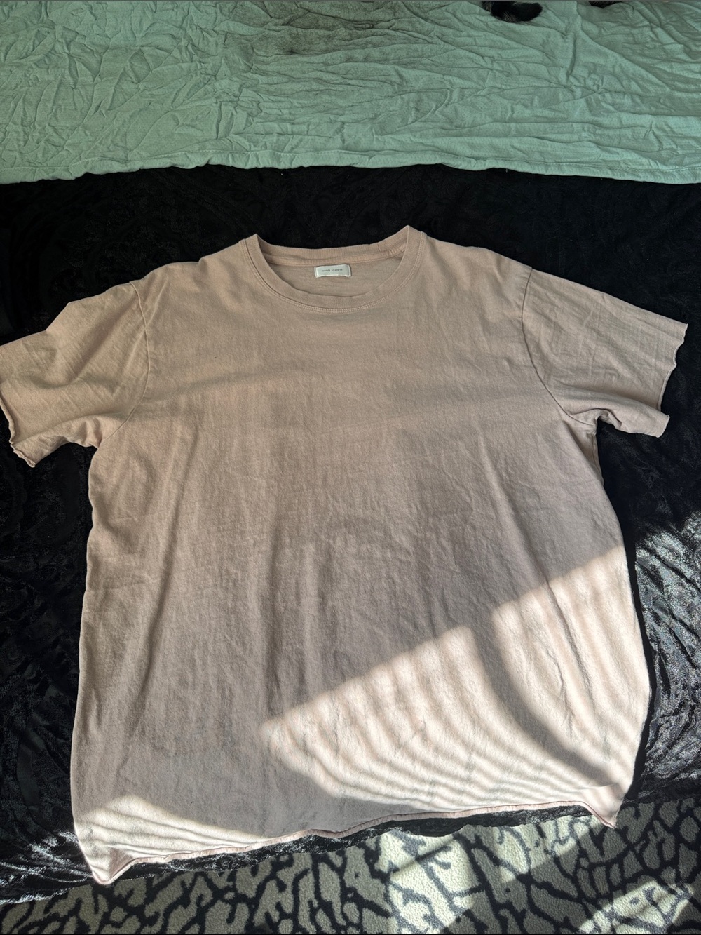 John Elliott Dusty Pink Short Sleeve Crew Tee size Large.